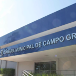 Carro avança sobre multidão em Manhein, na Alemanha