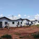 Com alta no número de casos de dengue, fumacê percorre cinco bairros de Campo Grande nesta segunda-feira