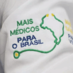 Homem agride esposa com tapas no rosto e tenta jogá-la do segundo andar de casa em MS