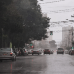 Dois motoristas morrem carbonizados em acidente entre três veículos na BR-267