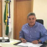 Morador é chamado no portão e esfaqueado no pescoço em Campo Grande  