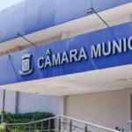 Prefeitura firma contrato de R$ 1,5 milhão para compra de 30 mil mochilas escolares