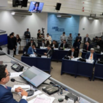 Leite fecha a semana com queda no preço, chegando a custar R$ 4,79 o litro