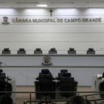 Cliente é presa após furtar cosméticos em farmácia no Jardim Noroeste